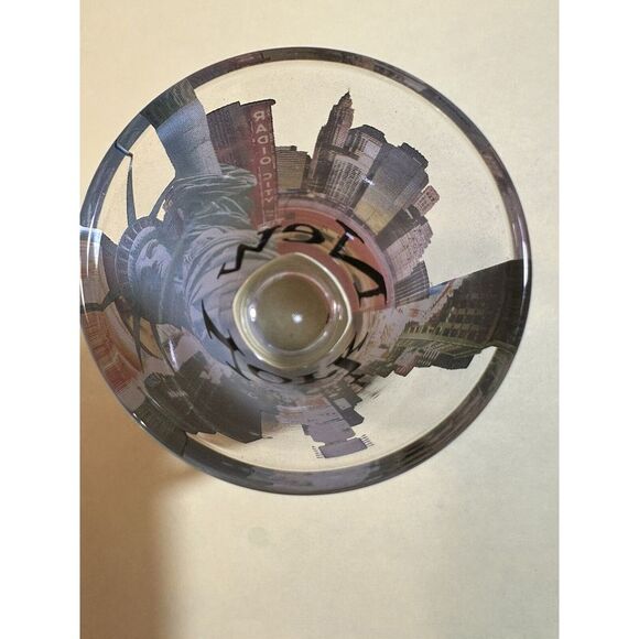 Shot Glass New York City Statue of Liberty Square Bottom - Picture 4 of 5